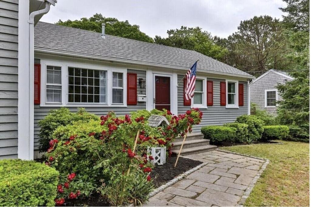 A Cozy Cape House Steps To Restaurants & Beaches ~1.4 Miles Down Scenic Roads Ярмут Екстер'єр фото